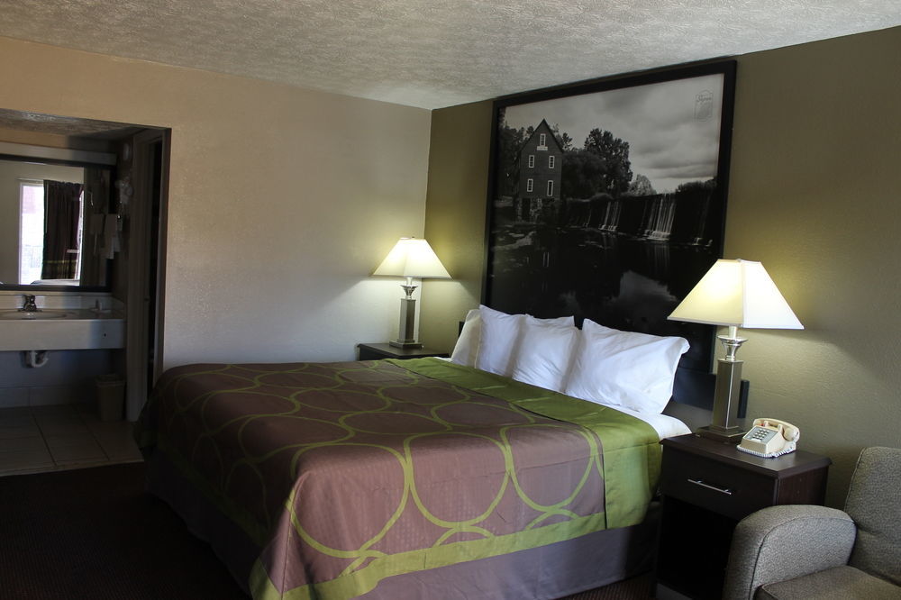 Super 8 By Wyndham